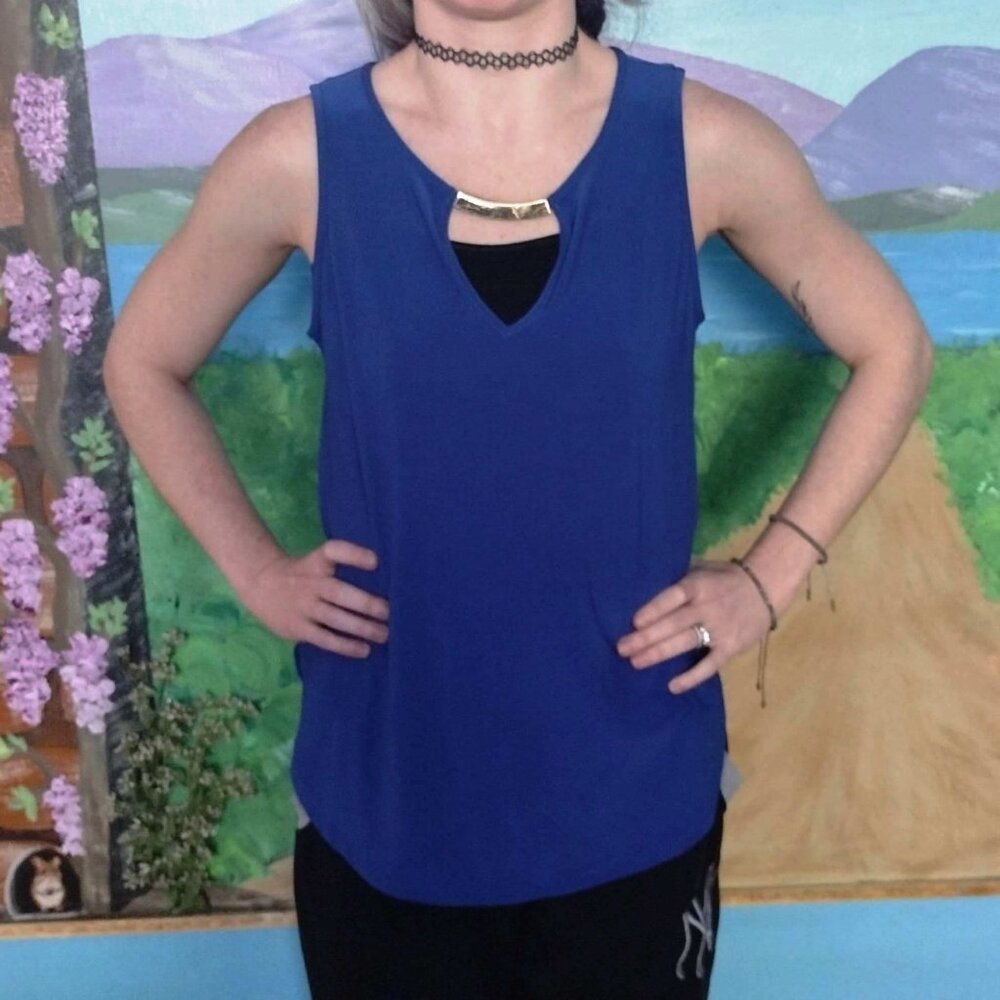 Luxology Women’s Sleeveless Blouse Size Small Royal Blue Color